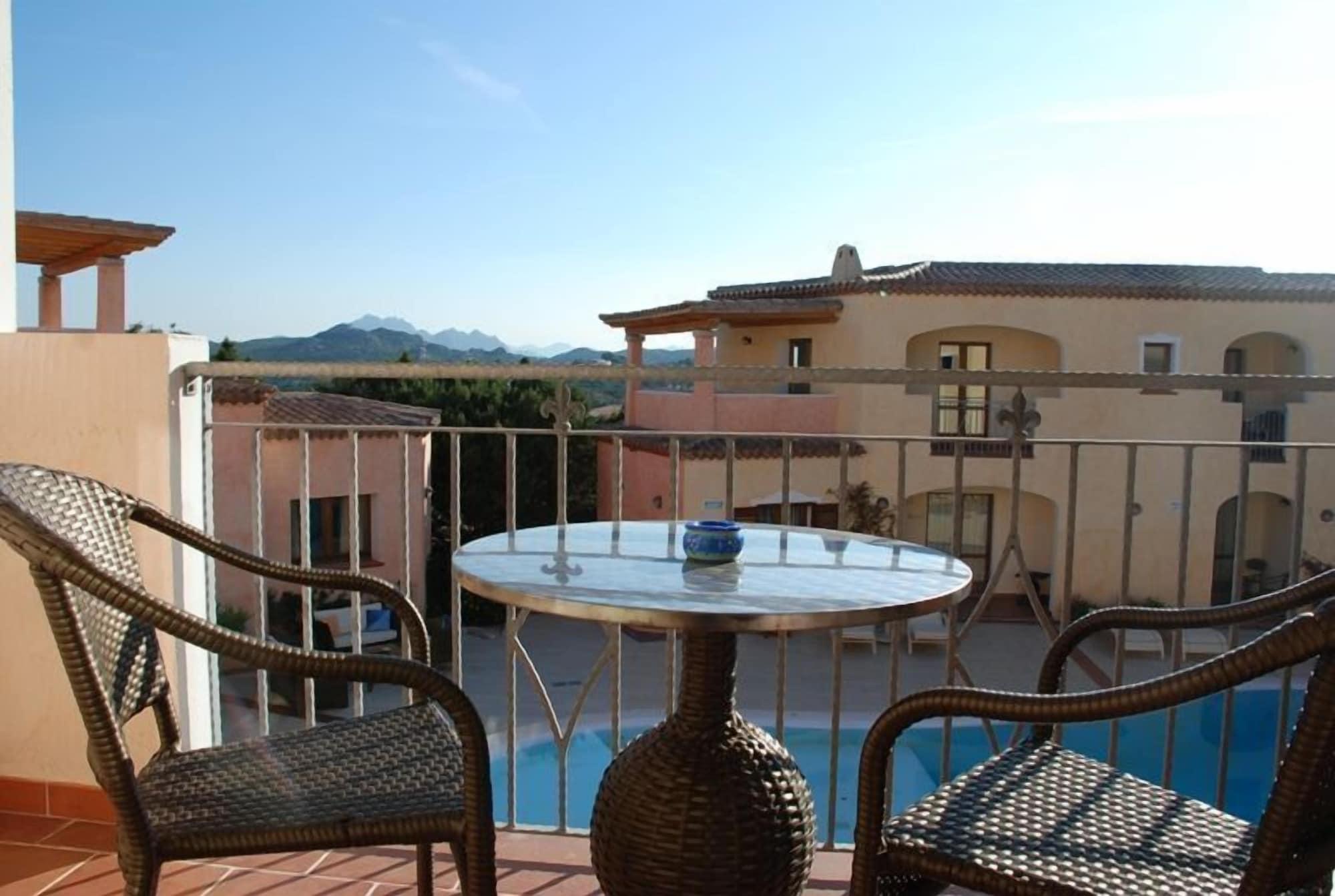 Hotel Monti Di Mola ปอร์โตแชร์โว ภายนอก รูปภาพ