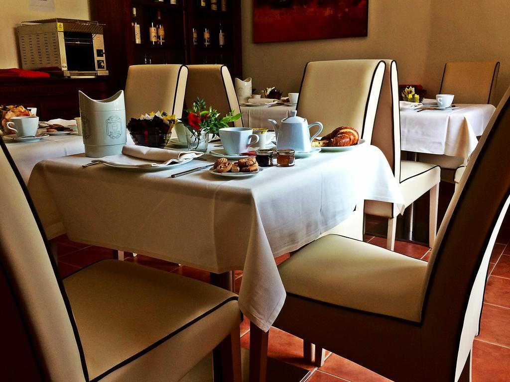 Hotel Monti Di Mola ปอร์โตแชร์โว ภายนอก รูปภาพ