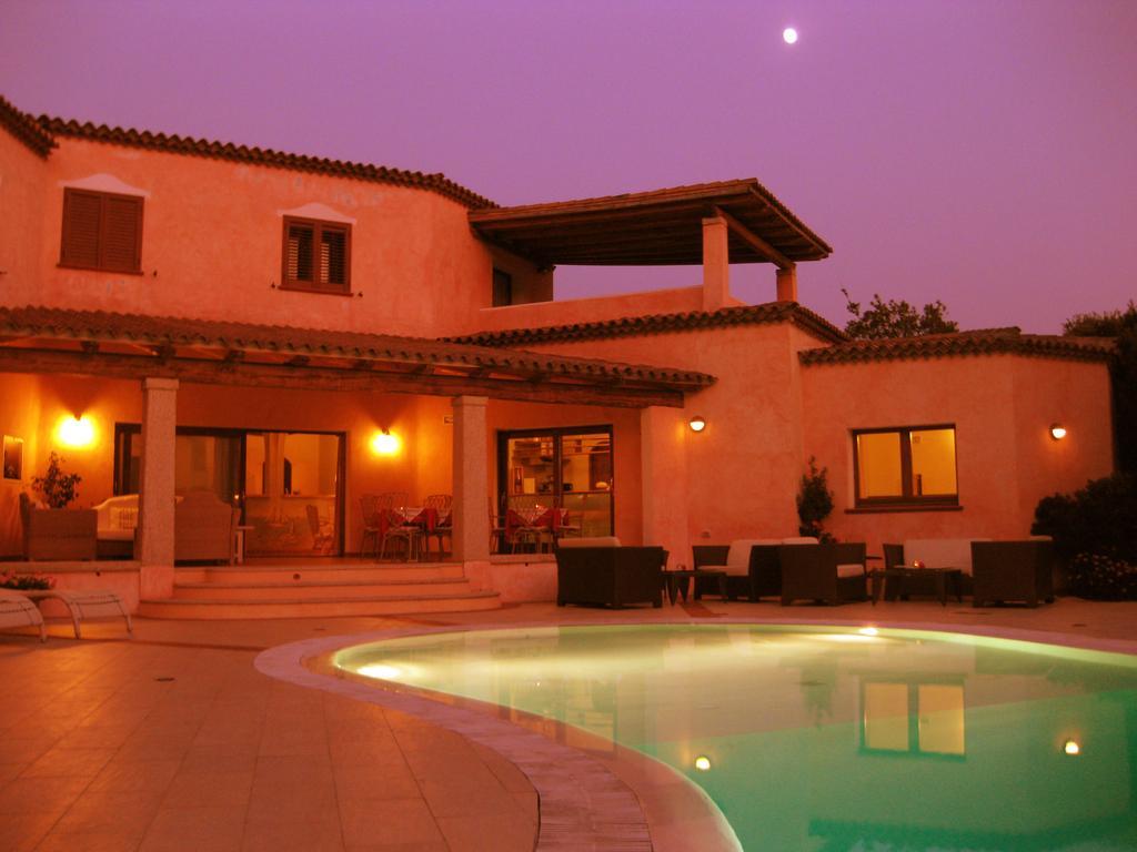 Hotel Monti Di Mola ปอร์โตแชร์โว ภายนอก รูปภาพ